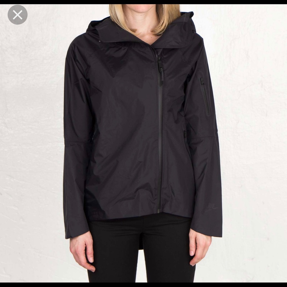 Nike H2O Woven cape